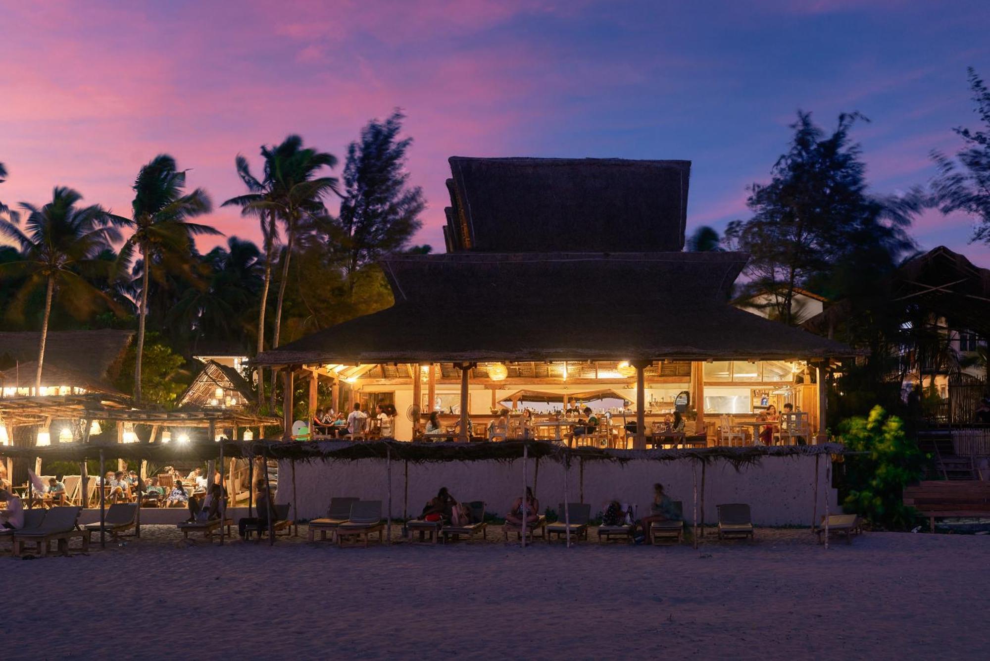 Vaayu Kula mandrem Hotel Bagian luar foto